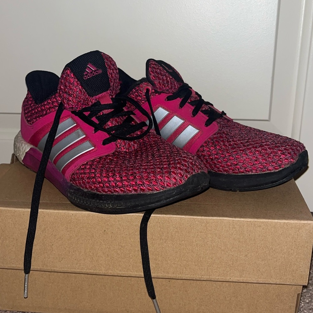 Adidas Tennis Shoe
